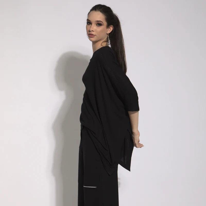 Naomi - blusa em malha assimétrica