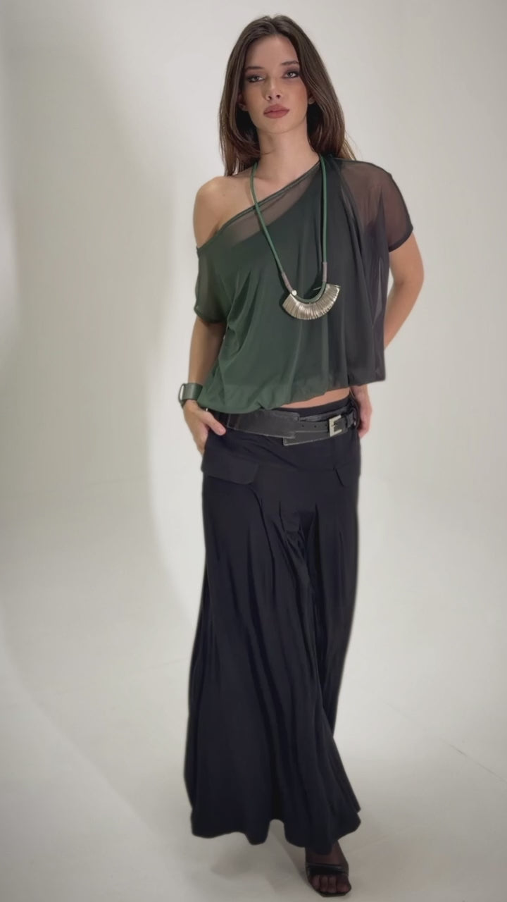 Bella - Blusa de tule balonê com top por baixo efeito degradê de verde alcaparra e preto