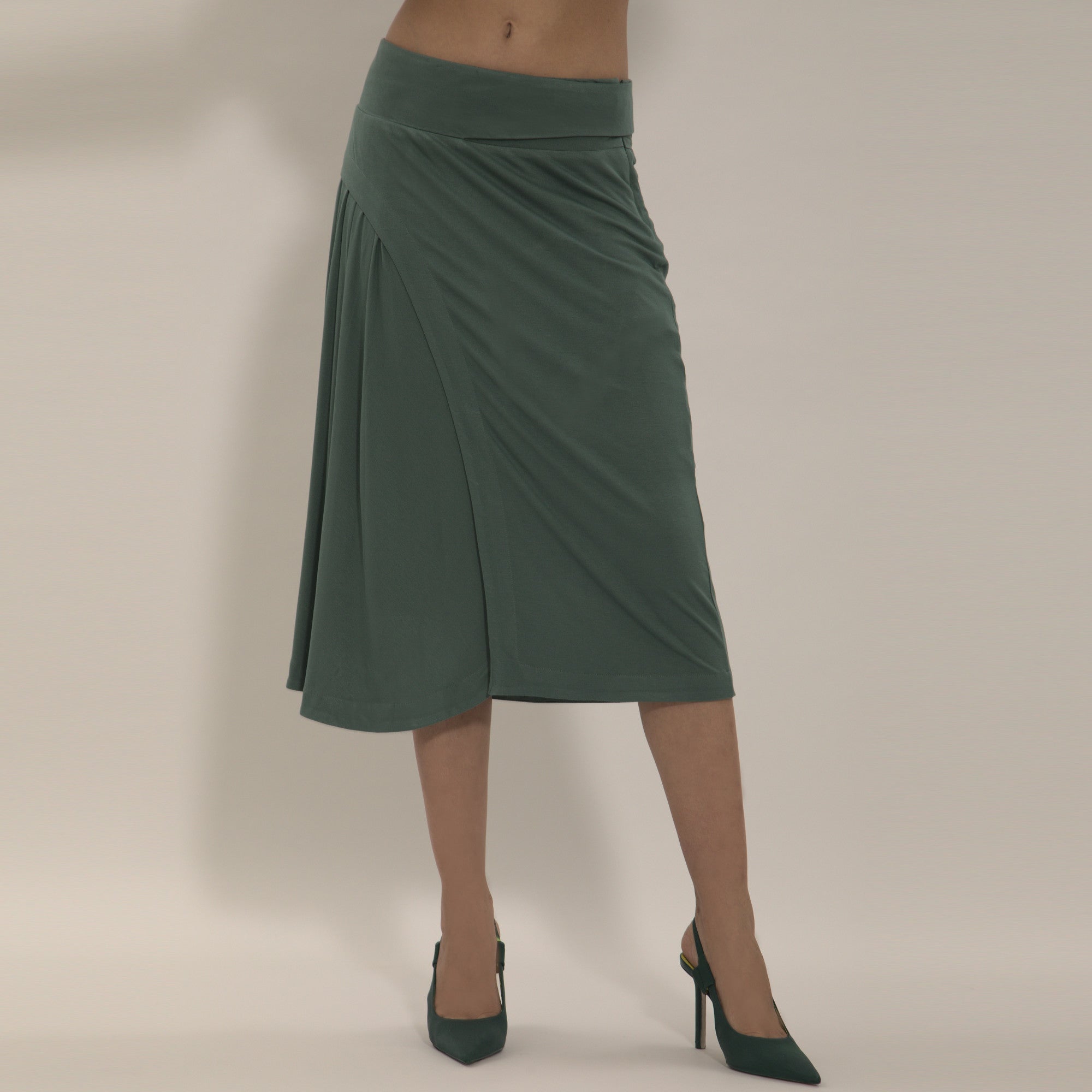 Yasmin - Saia assimétrica midi